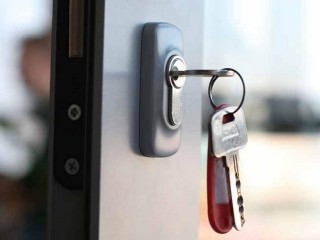 HIGHLY REGARDED LOCKSMITH SECURITY AND ALARMS BUSINESS NORTHERN BEACHES SYDNEY