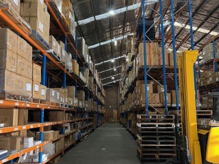 IMPORT WHOLESALE   -   Giftware Homewares    REF   8104