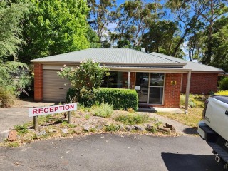 Extensive Group Accommodation  Business - Halls Gap